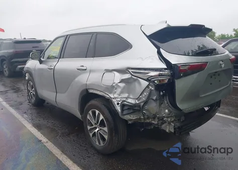 2022 Toyota Highlander Xle из США, поврежденный, VIN 5TDHZRBH9NS567134